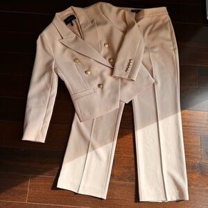 BCBGMAXAZARIA Pink Women's Double Breasted Suit, Medium jacket, size 8 pants